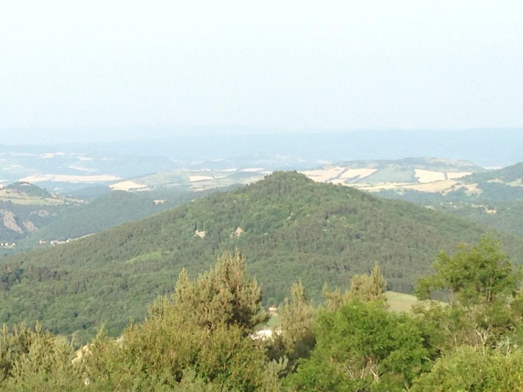 La Vue Sur Le Paradis Chambon-sur-Lac Exterior photo